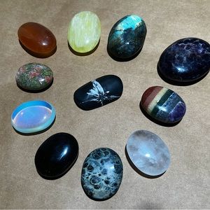 11piece Lot of palm stones